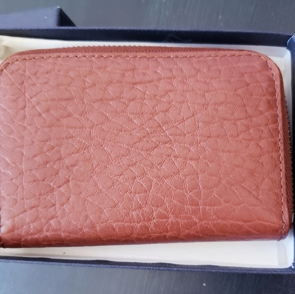 Authentic Burberry Unisex Leather Zippered Coin Pouch / Wallet - Picture 2 of 8